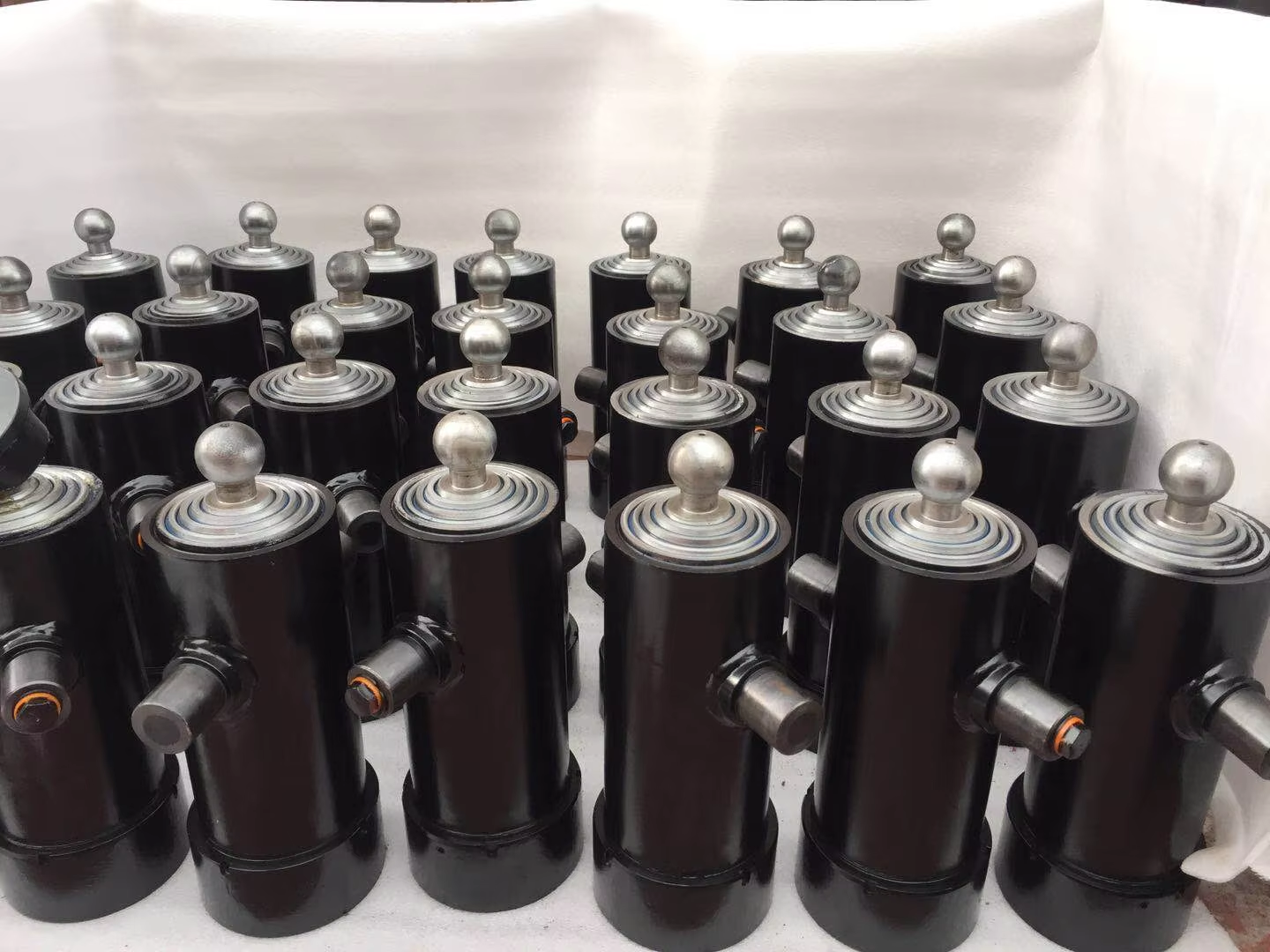 Under Body Tipping Cylinders 6 Stage 1780mm Stroke Underbody Hoist Factory