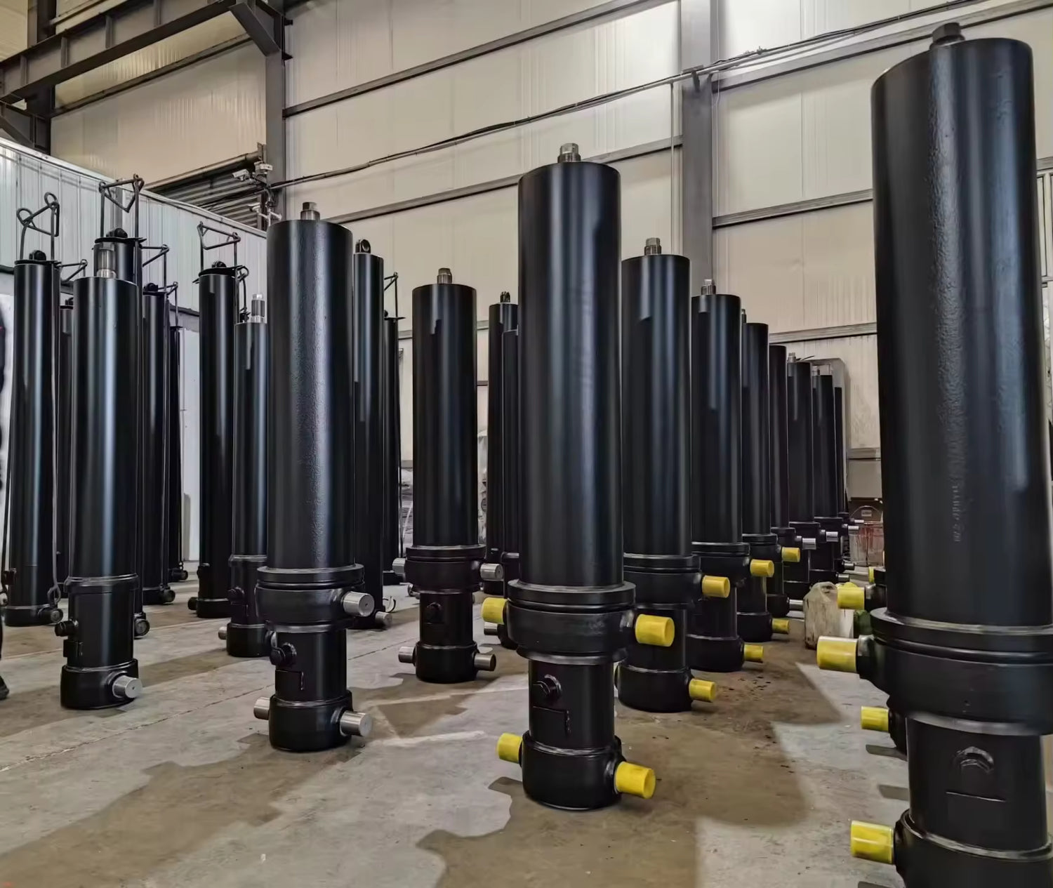 Single acting telescopic cylinders