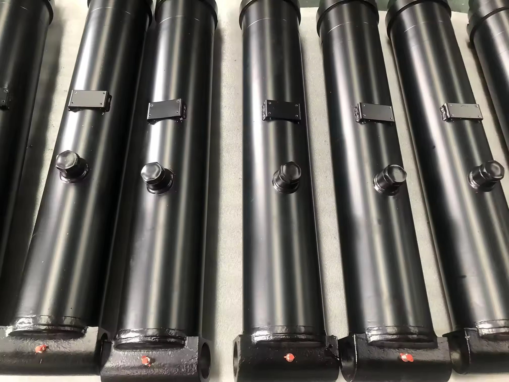 Inverted telescopic Cylinders